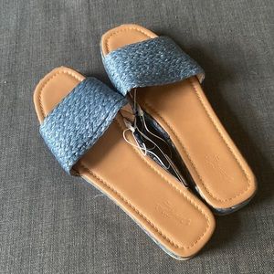 Universal threads mafia woven sandal